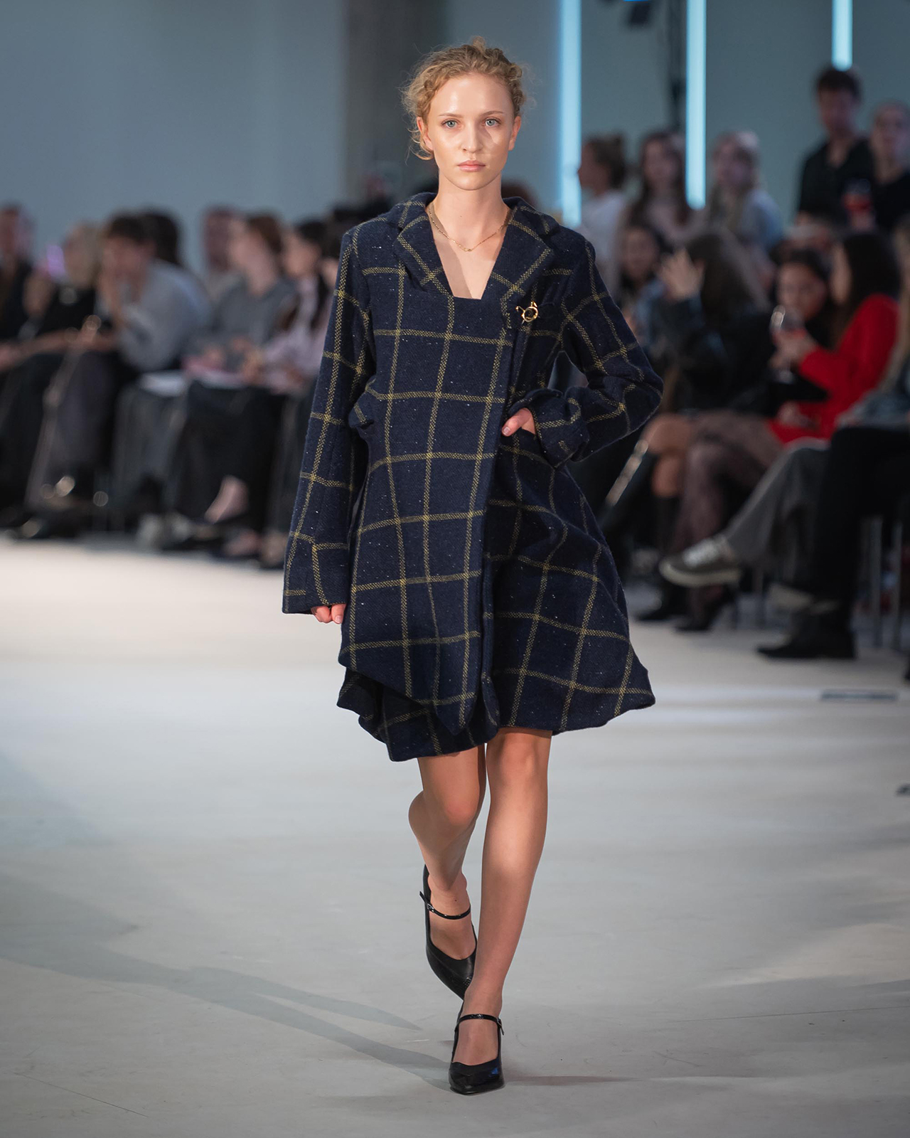 Myus Monte Rosa Coat, italian wool, color navy yellow